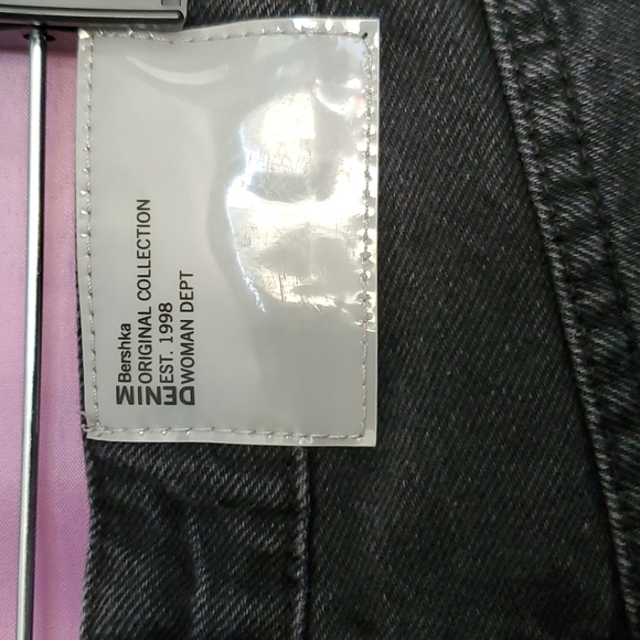 BERSHKA Denim petite mom jeans with rips and distressed hem black size 4 - Picture 3 of 4